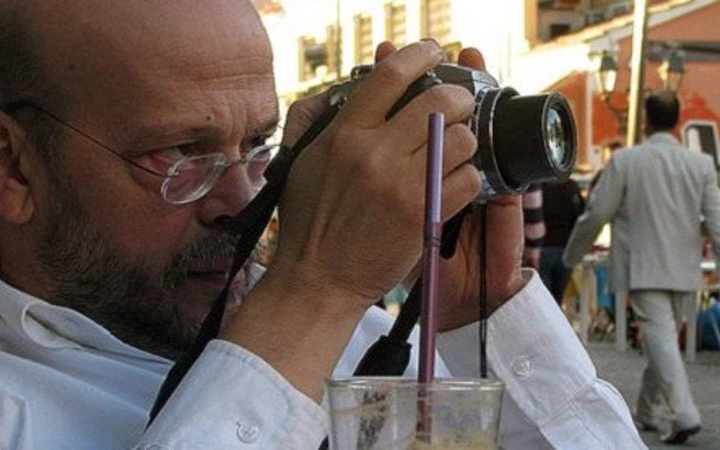 Κηδεύεται σήμερα ο δημοσιογράφος Μάνος Αντώναρος